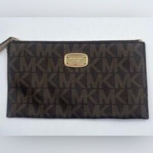 Michael Kors Dark Brown Jet Set Wristlet